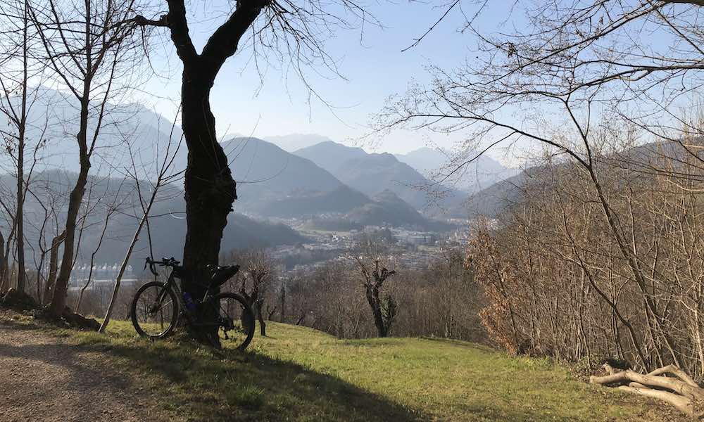 Verso Contrà Cima, percorso gravel bike in provincia di Vicenza